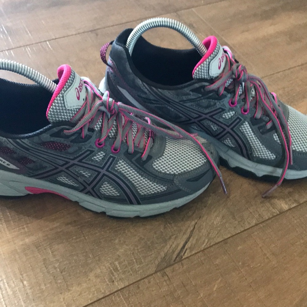 ASICS Gel Venture 6 GREAT shape size 8/8.5 women’s grey and pink walking/running